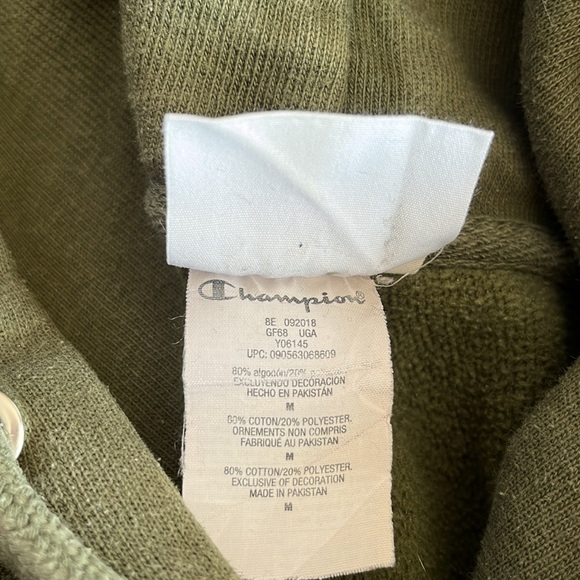 Champion medium size hoodie - Picture 3 of 5